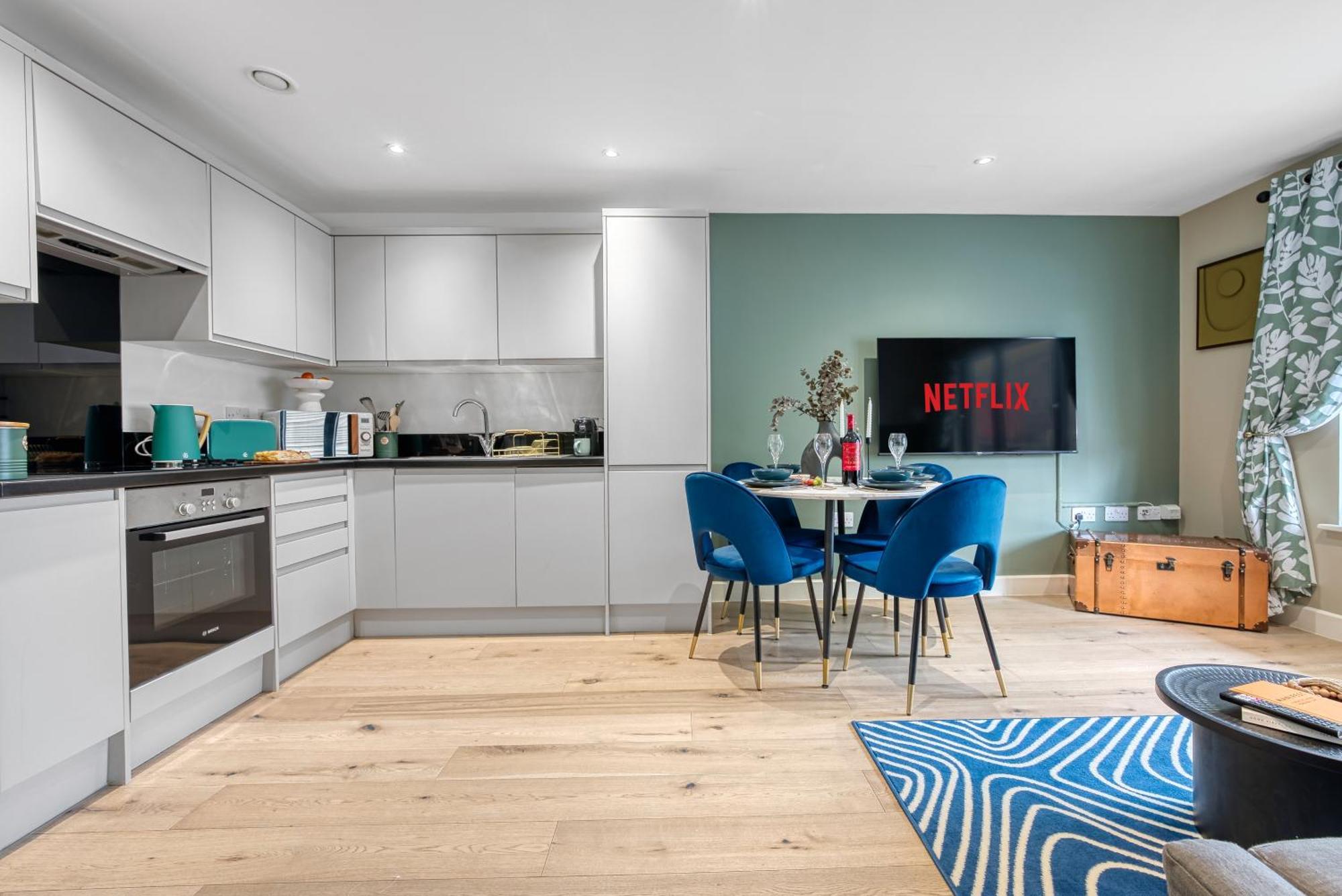 Ocean Village 1-Bedroom Luxurious, Stylish & Cosy Apartment, Central Location In Southampton, Sleeps 4 - Summer Special Offer! - By Blue Puffin Stays Εξωτερικό φωτογραφία